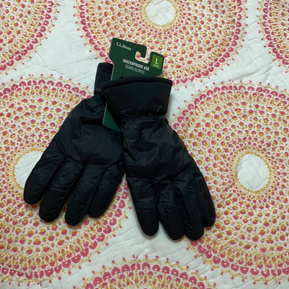 L.L Bean waterproof down gloves. Black